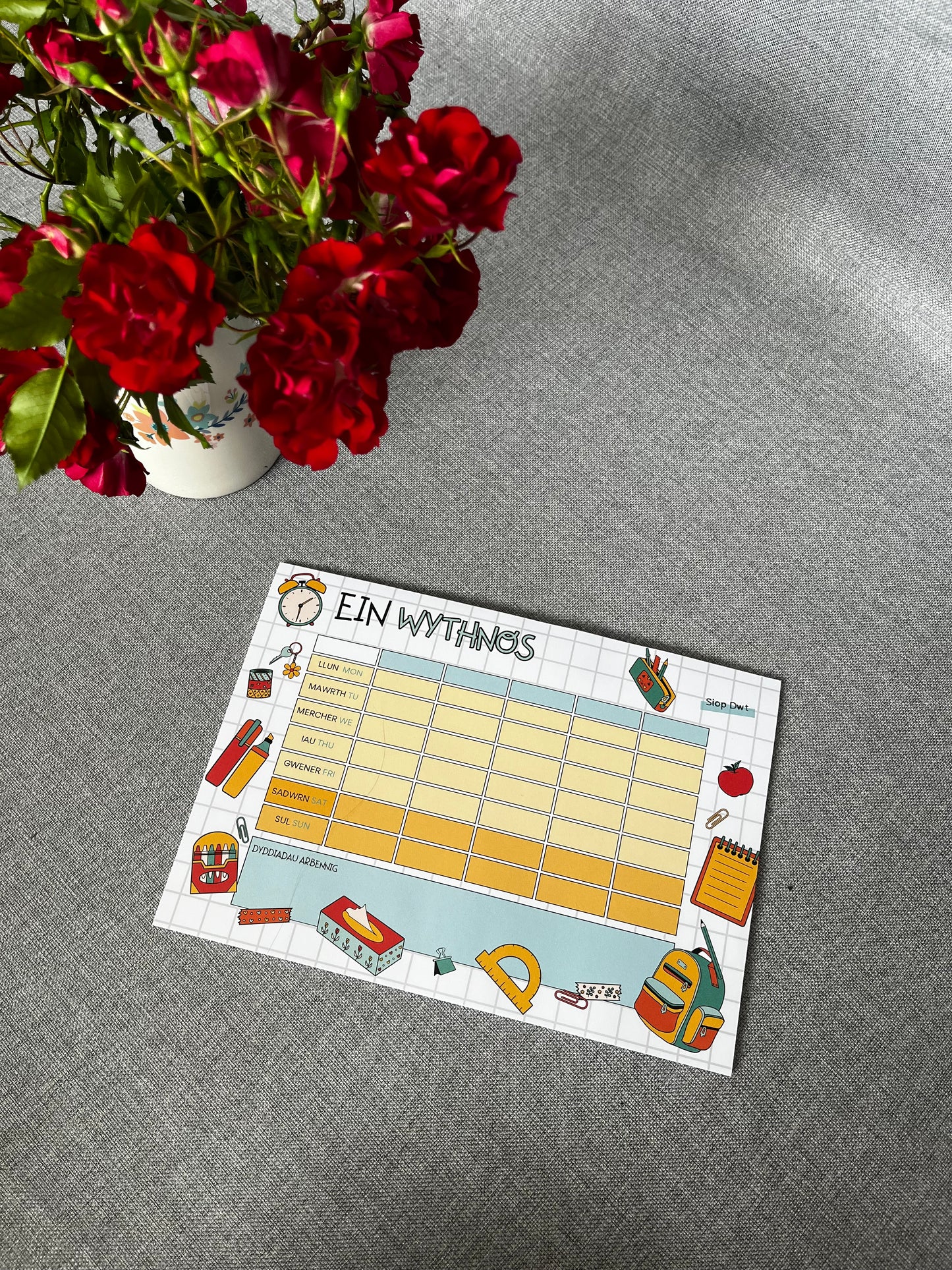 Family Welsh language weekly planner A4