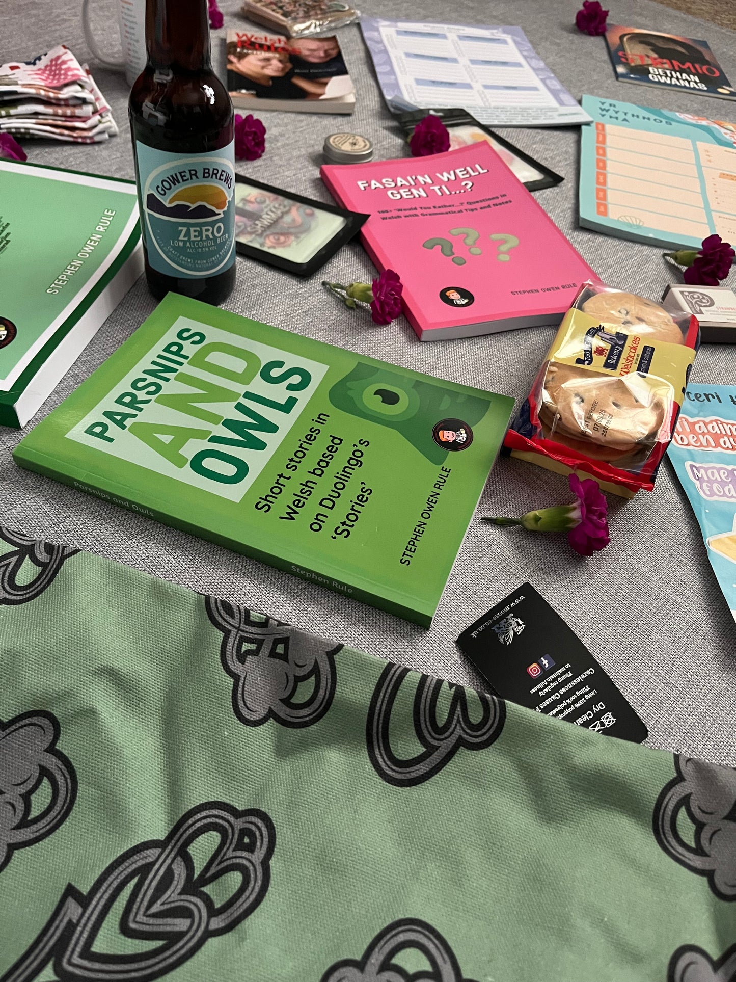 Mystery bundle for Welsh Learners 🏴