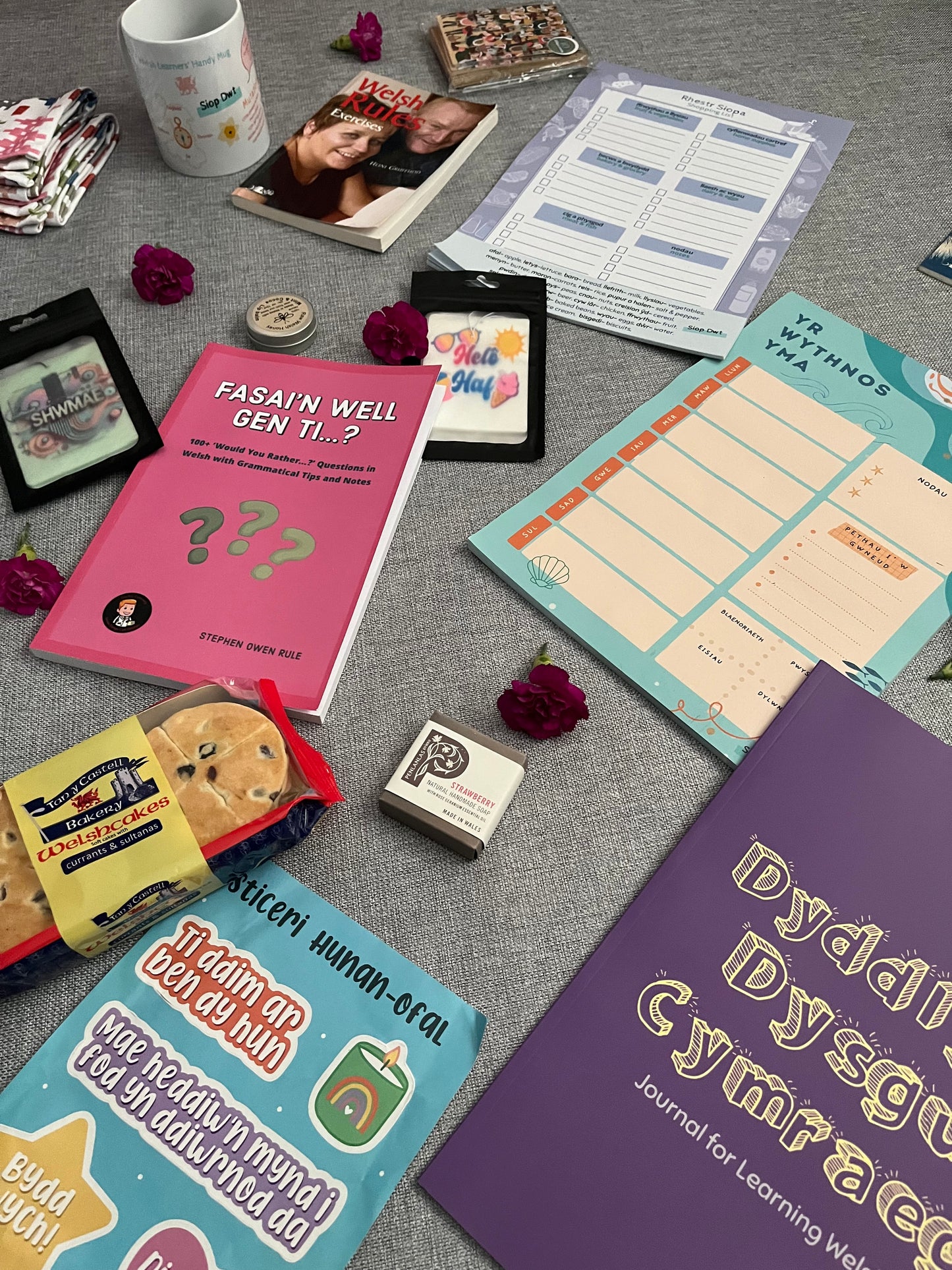 Mystery bundle for Welsh Learners 🏴