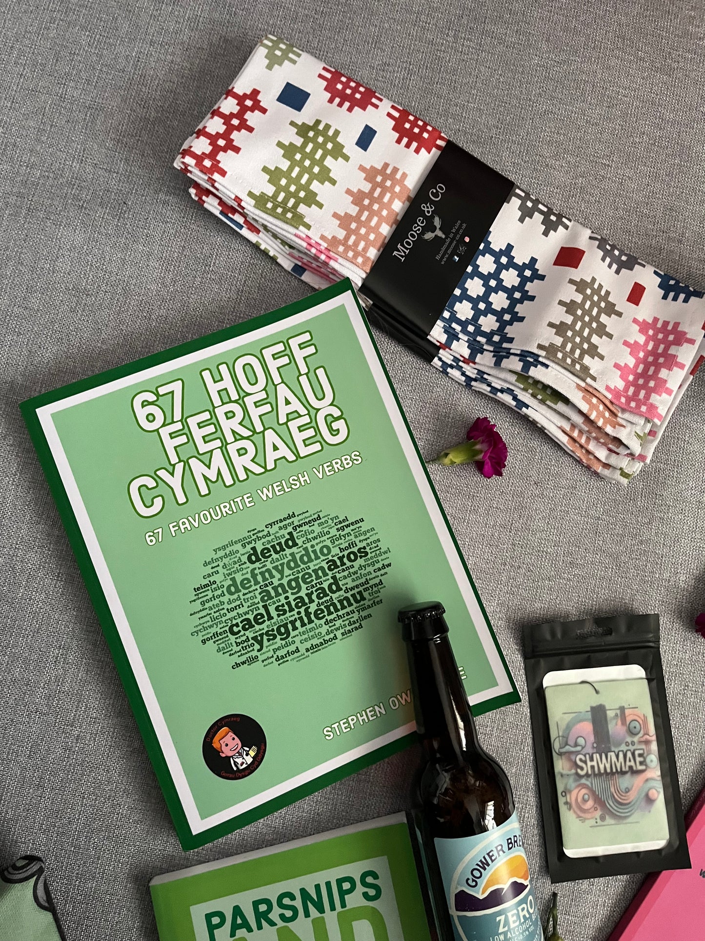 Mystery bundle for Welsh Learners 🏴