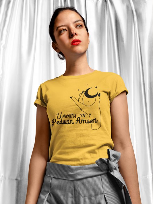 Unwaith yn y pedwar amser- Welsh lang T-shirt