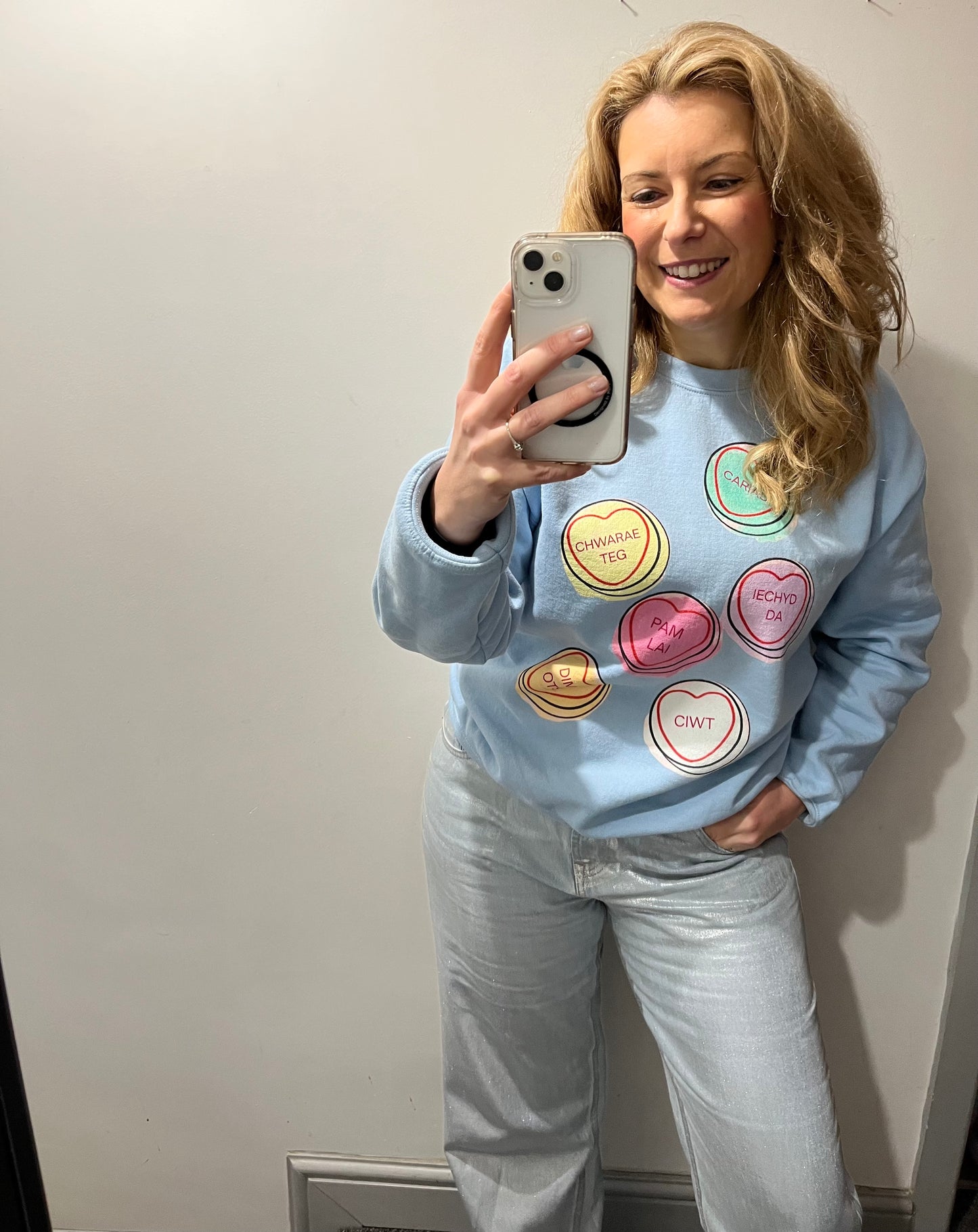 Love hearts style Welsh language jumper