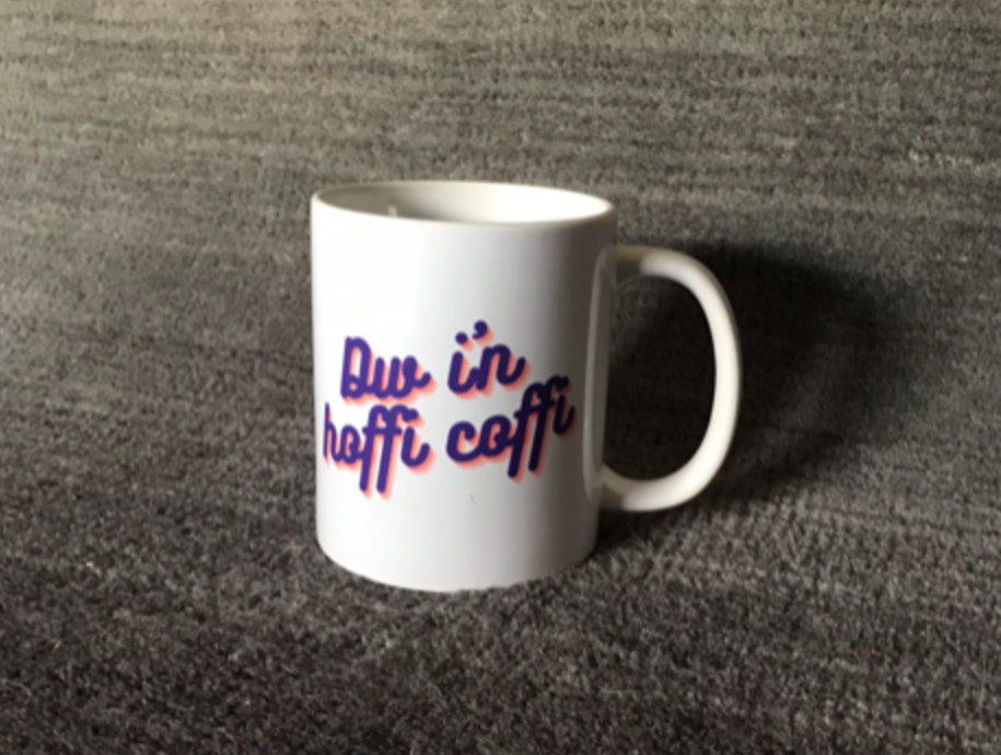 Dw i’n hoffi coffi (I like coffee) Welsh gift mug / anrheg Cymraeg