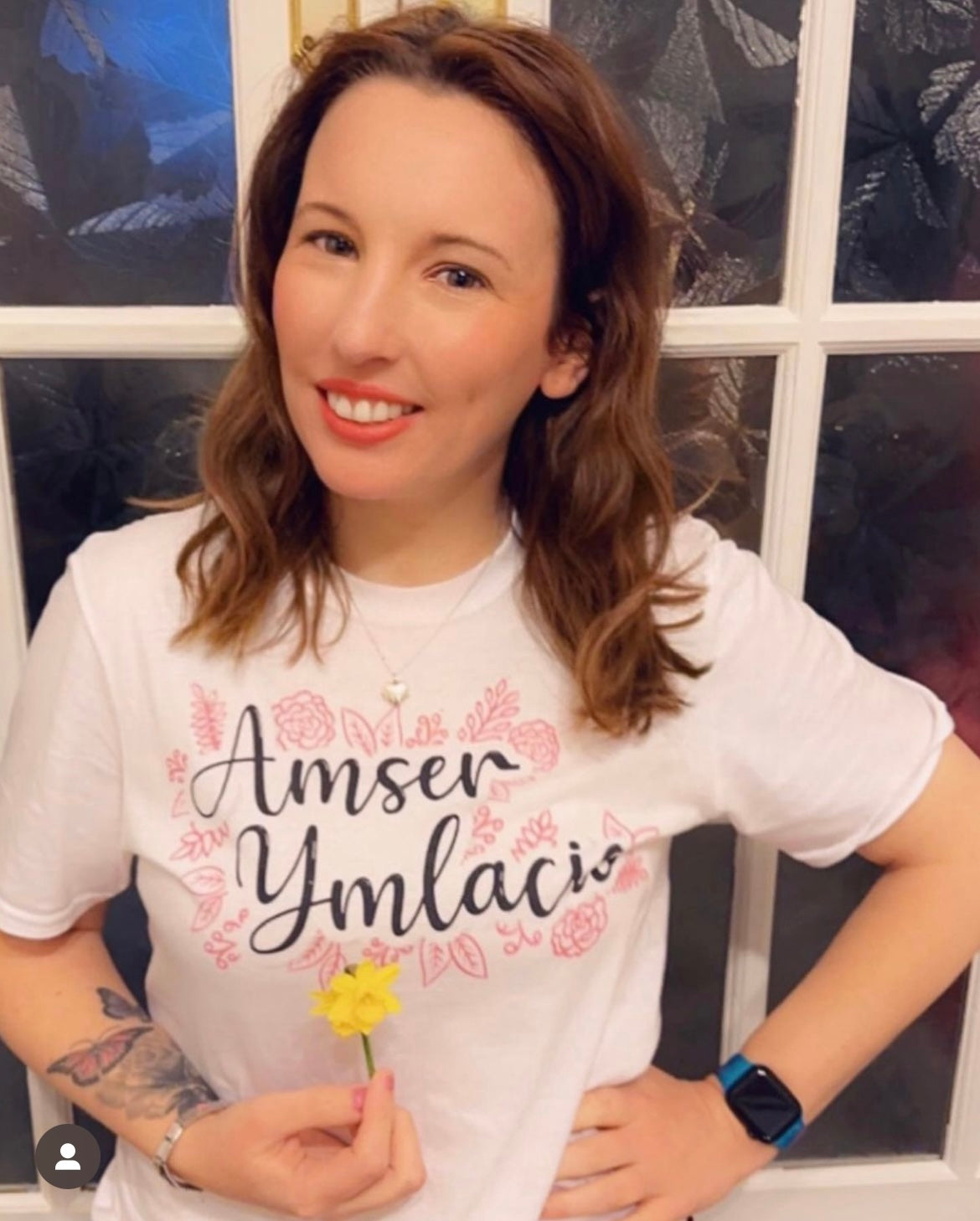 Amser Ymlacio (time to relax) Welsh language crewneck T-shirt